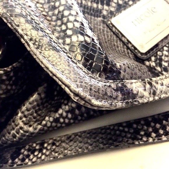 Nicole Miller snake skin black grey purse - Picture 2 of 8